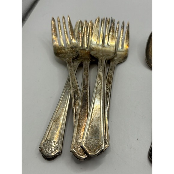 Set Of 7 Florentine Silver Plate Desert Forks 3 Different Silver Plate Spoons - Picture 2 of 8
